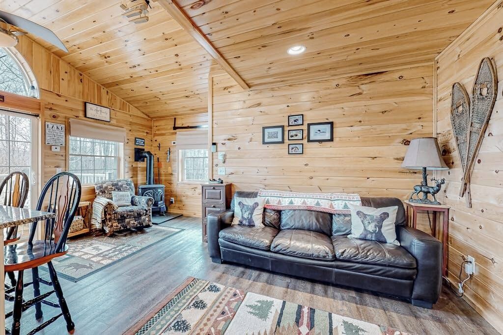 Photo of Livingroom in Greenville Junction