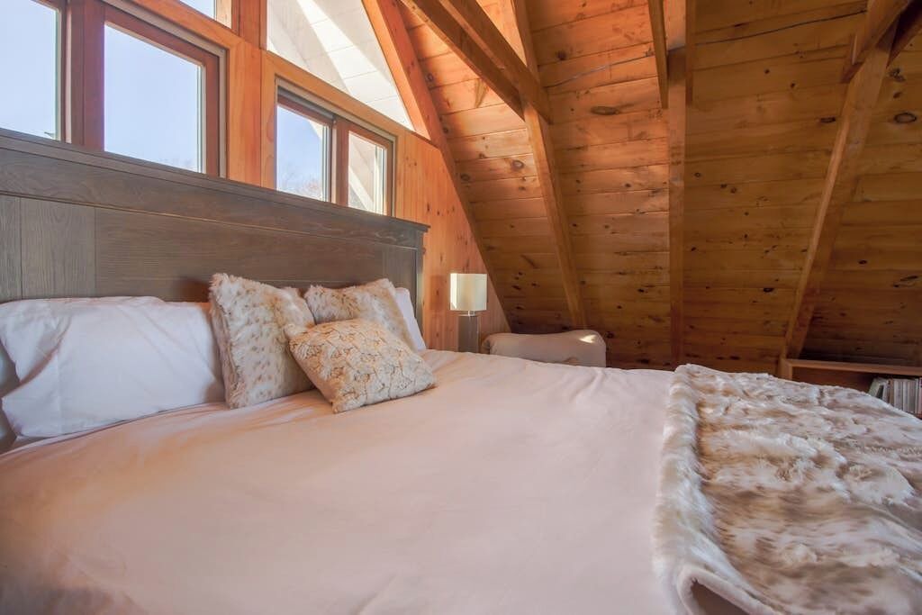 Photo of Bedroom in Waldoboro