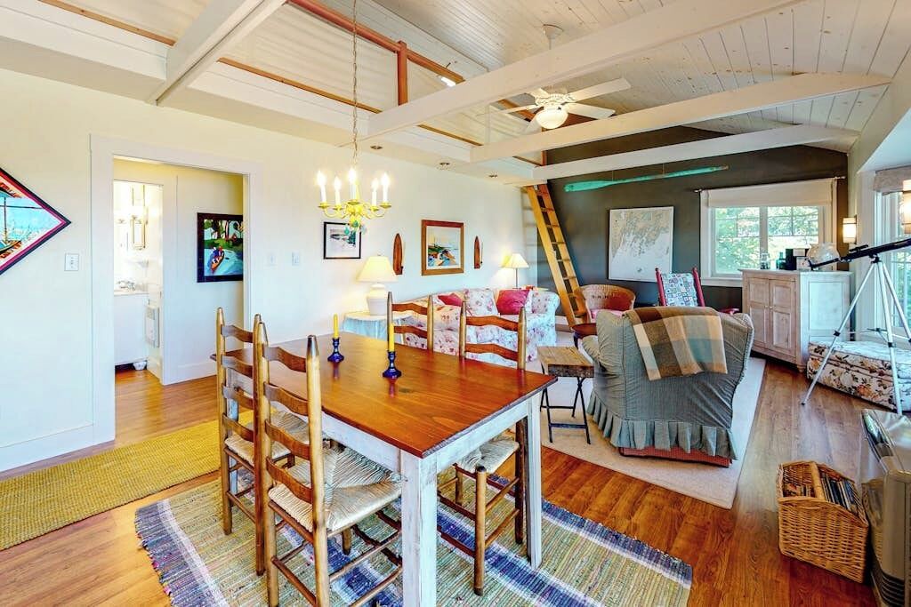 Photo of Livingroom in Tenants Harbor