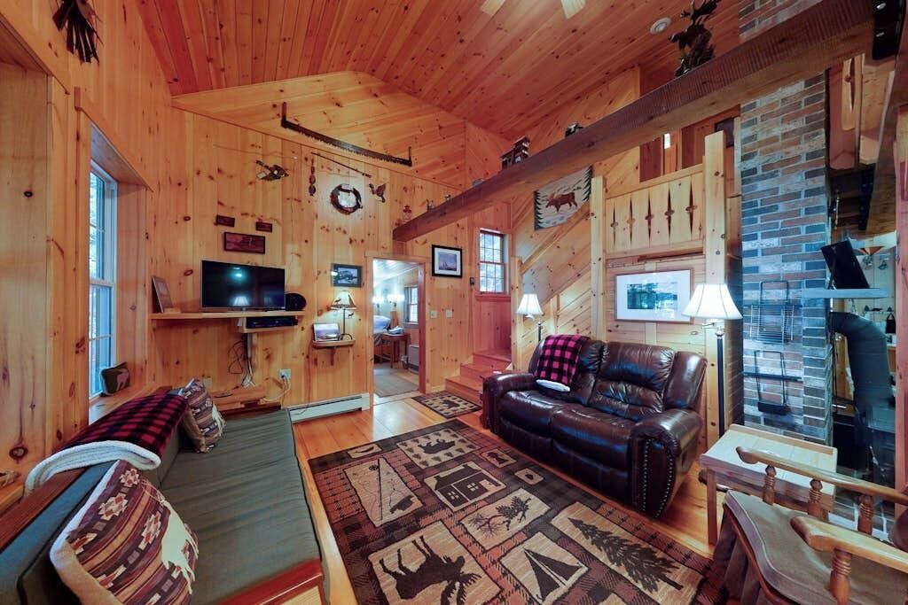 Photo of Livingroom in Beaver Cove
