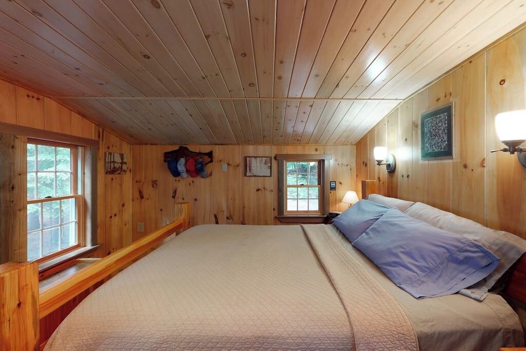 Photo of Bedroom in Beaver Cove