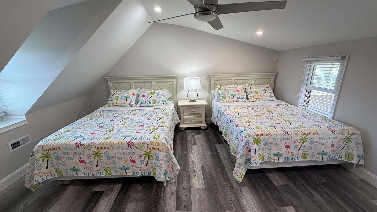 Photo of Bedroom in Cedar Neck
