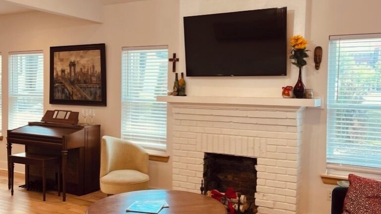 Photo of Livingroom in Hapeville