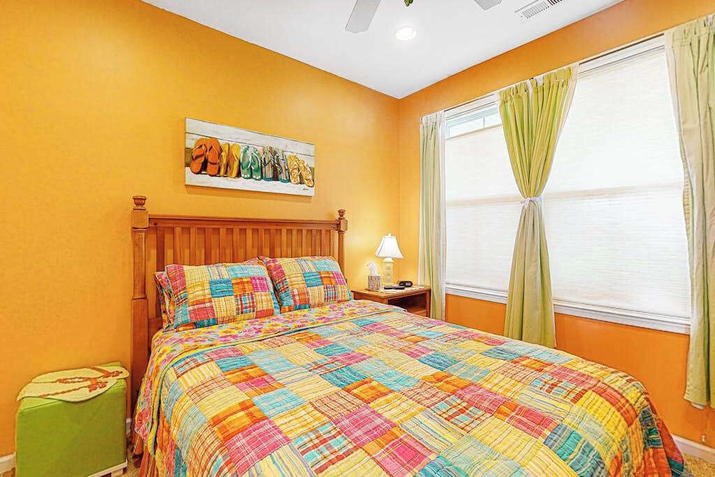 Photo of Bedroom in Sunset Island