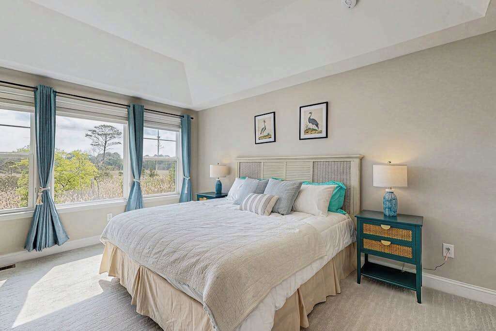 Photo of Bedroom in Cedar Neck