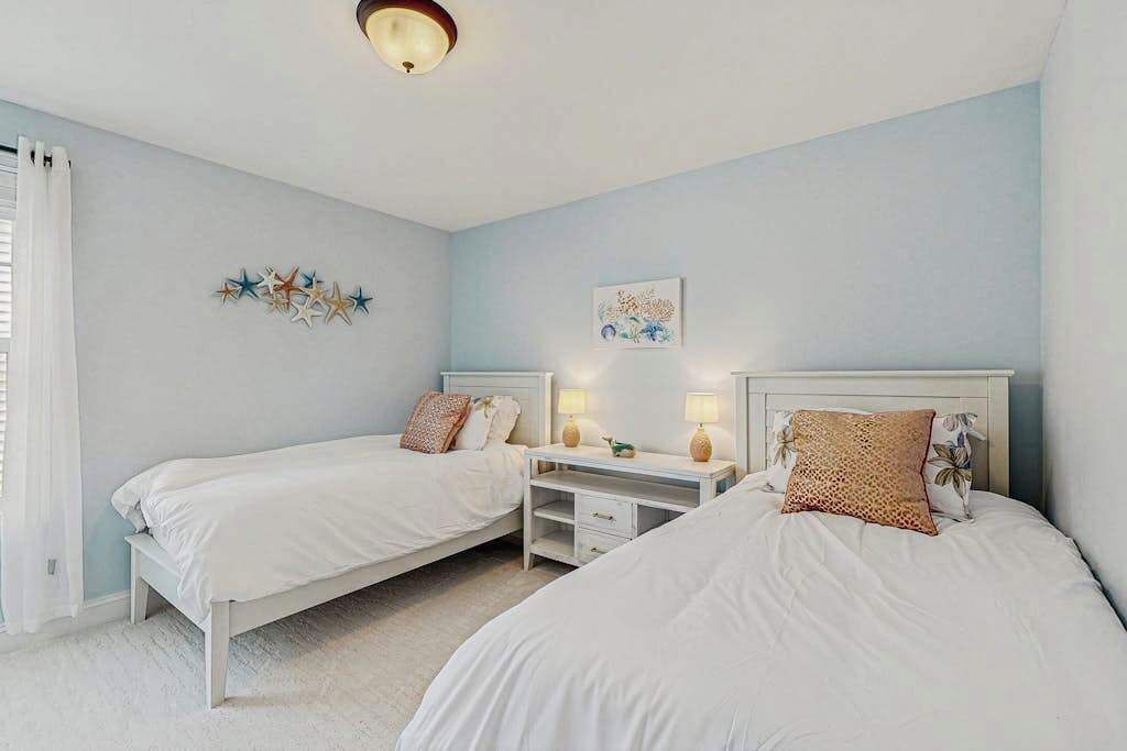 Photo of Bedroom in Cedar Neck