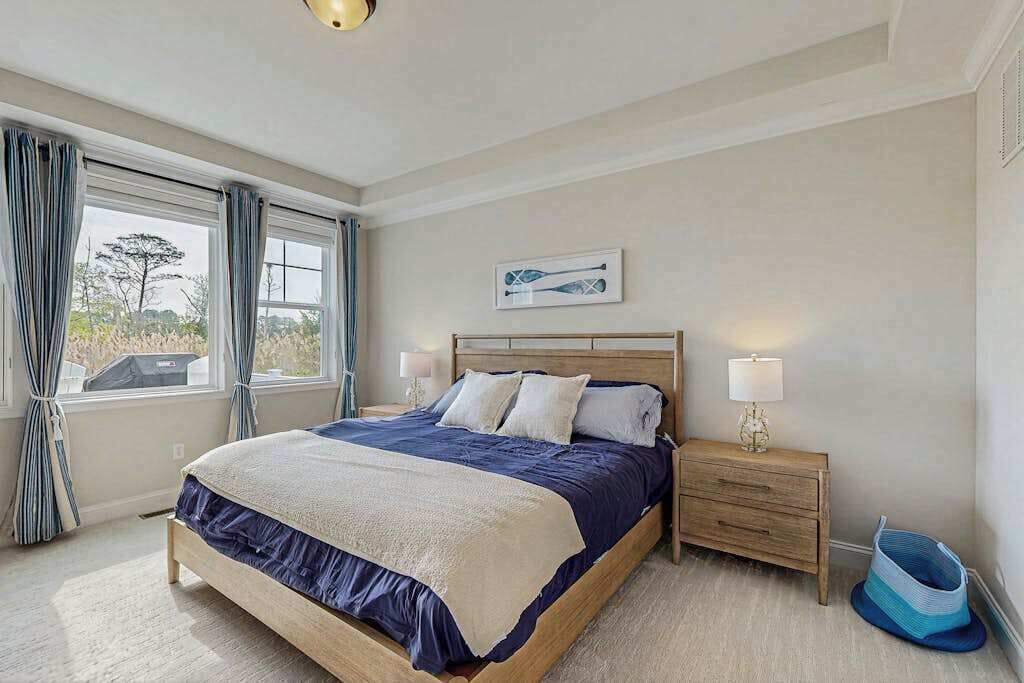 Photo of Bedroom in Cedar Neck