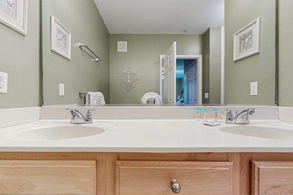 Photo of Bathroom in Sun Ridge