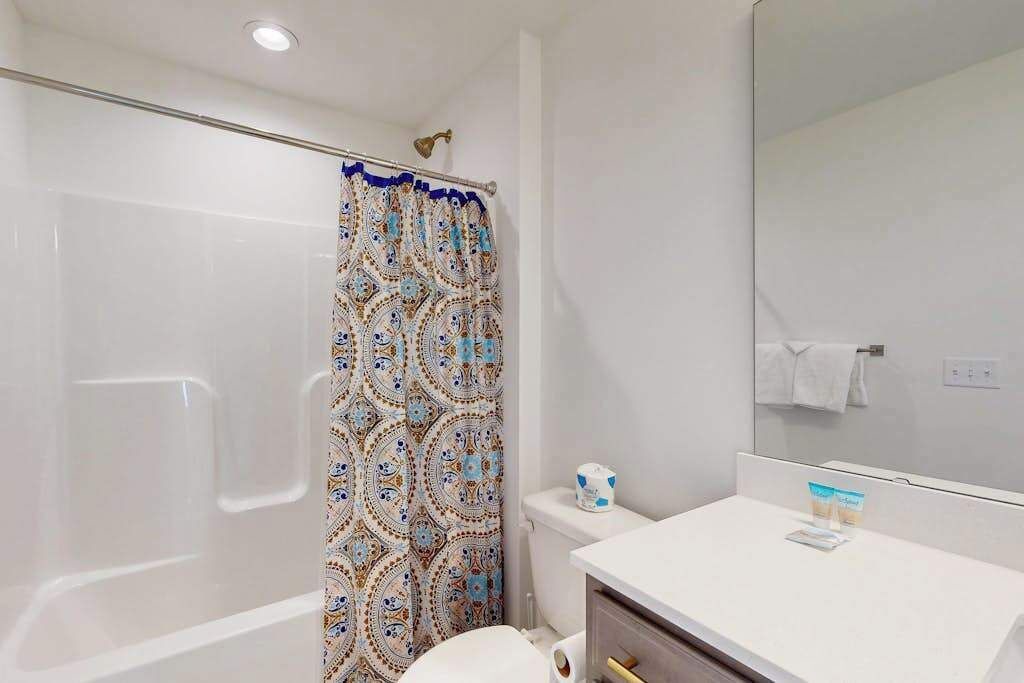 Photo of Bathroom in Cedar Neck