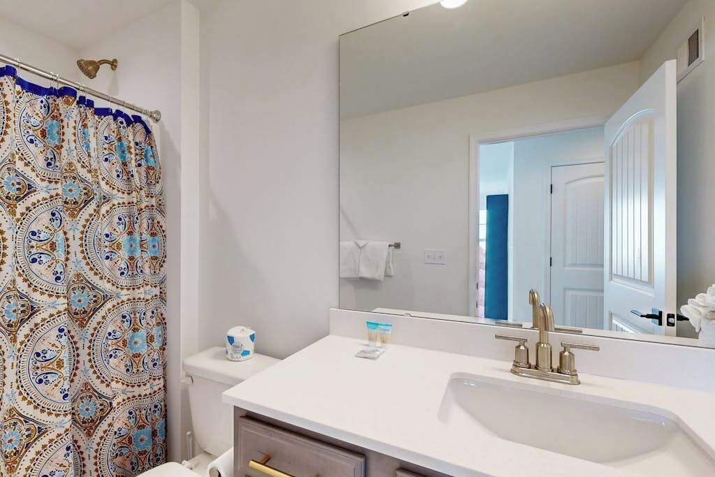 Photo of Bathroom in Cedar Neck