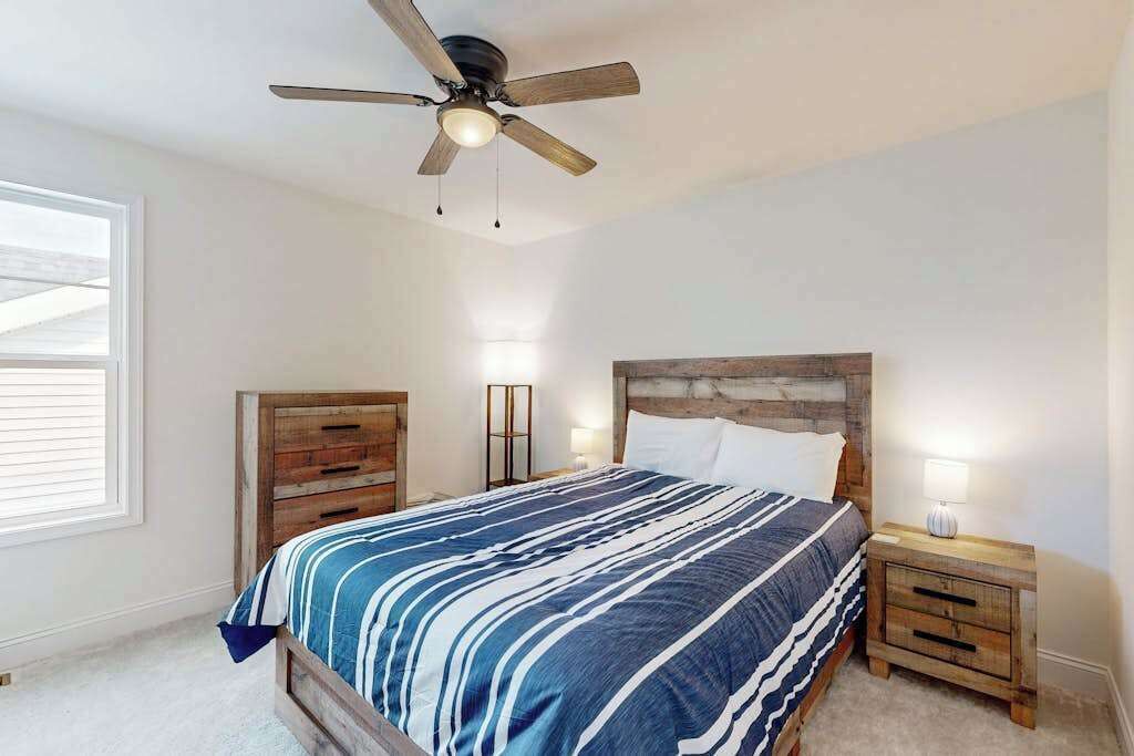 Photo of Bedroom in Cedar Neck