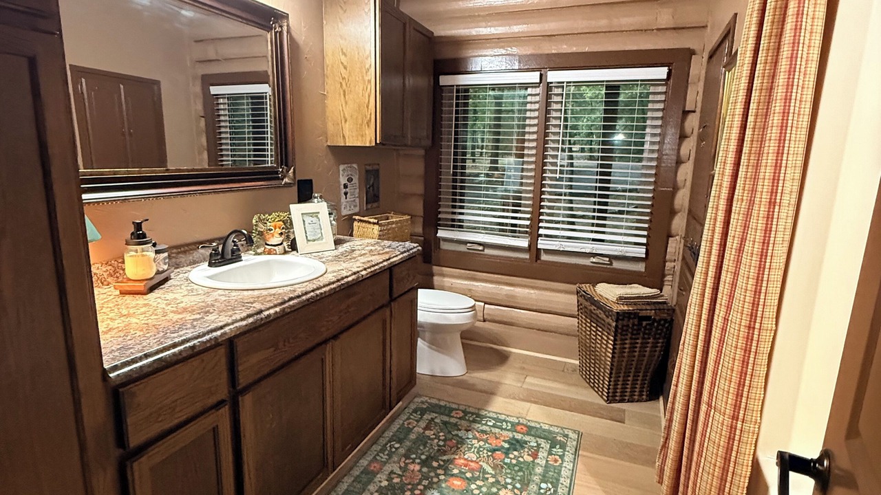 Photo of Bathroom in Holly Lake Ranch