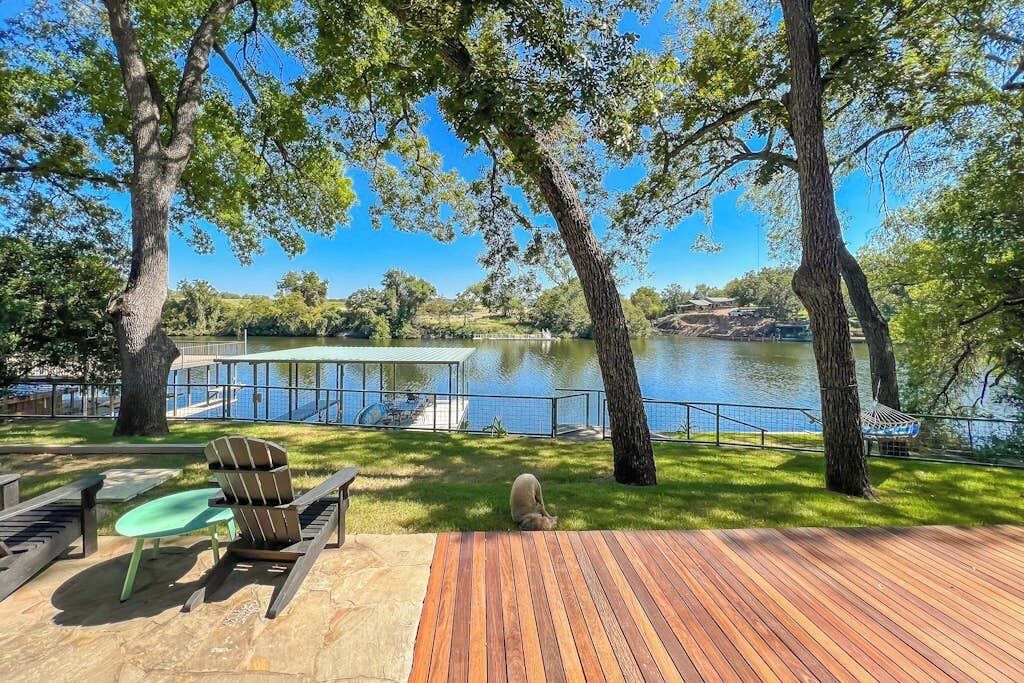 Photo of Patio Balcony in Buchanan Dam