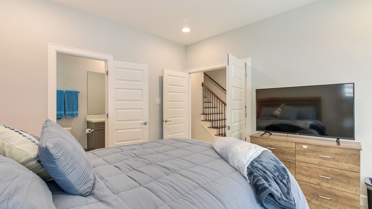 Photo of Bedroom in Midtown
