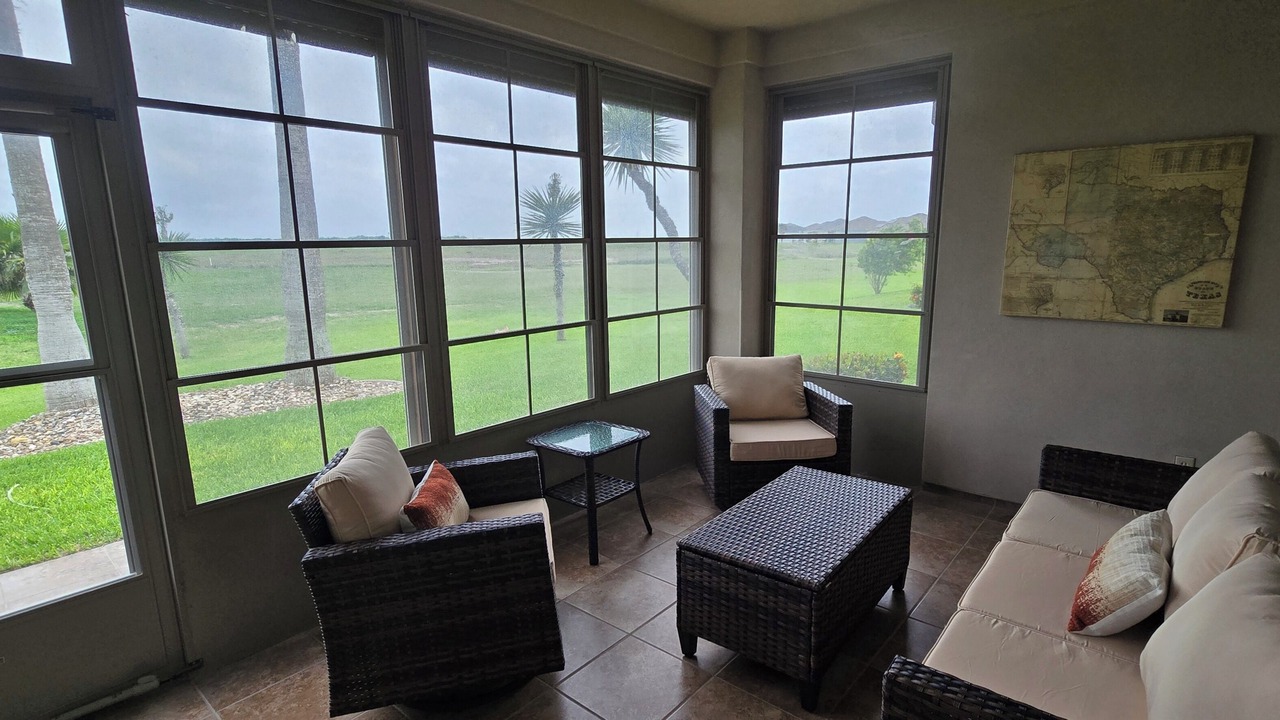 Photo of Livingroom in Laguna Vista
