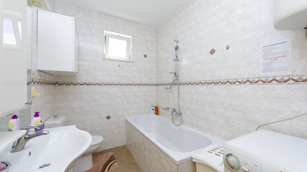 Photo of Bathroom in Montovjerna