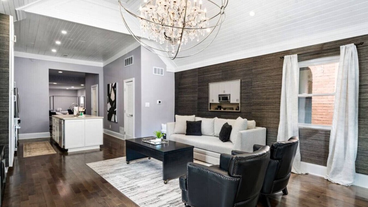 Photo of Livingroom in Victorian Village