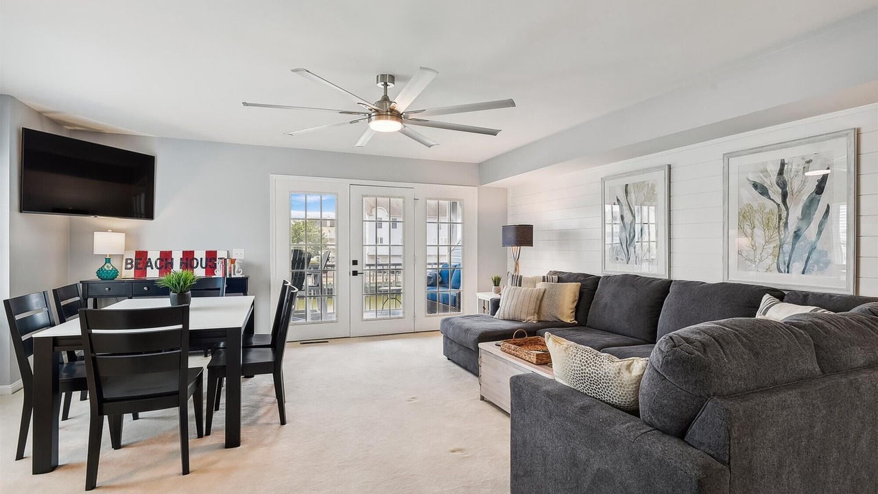 Photo of Bedroom in Cedar Neck