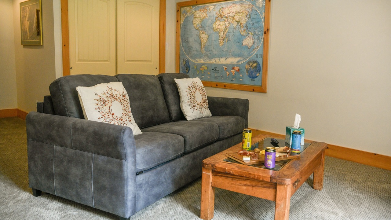 Photo of Livingroom in Warren