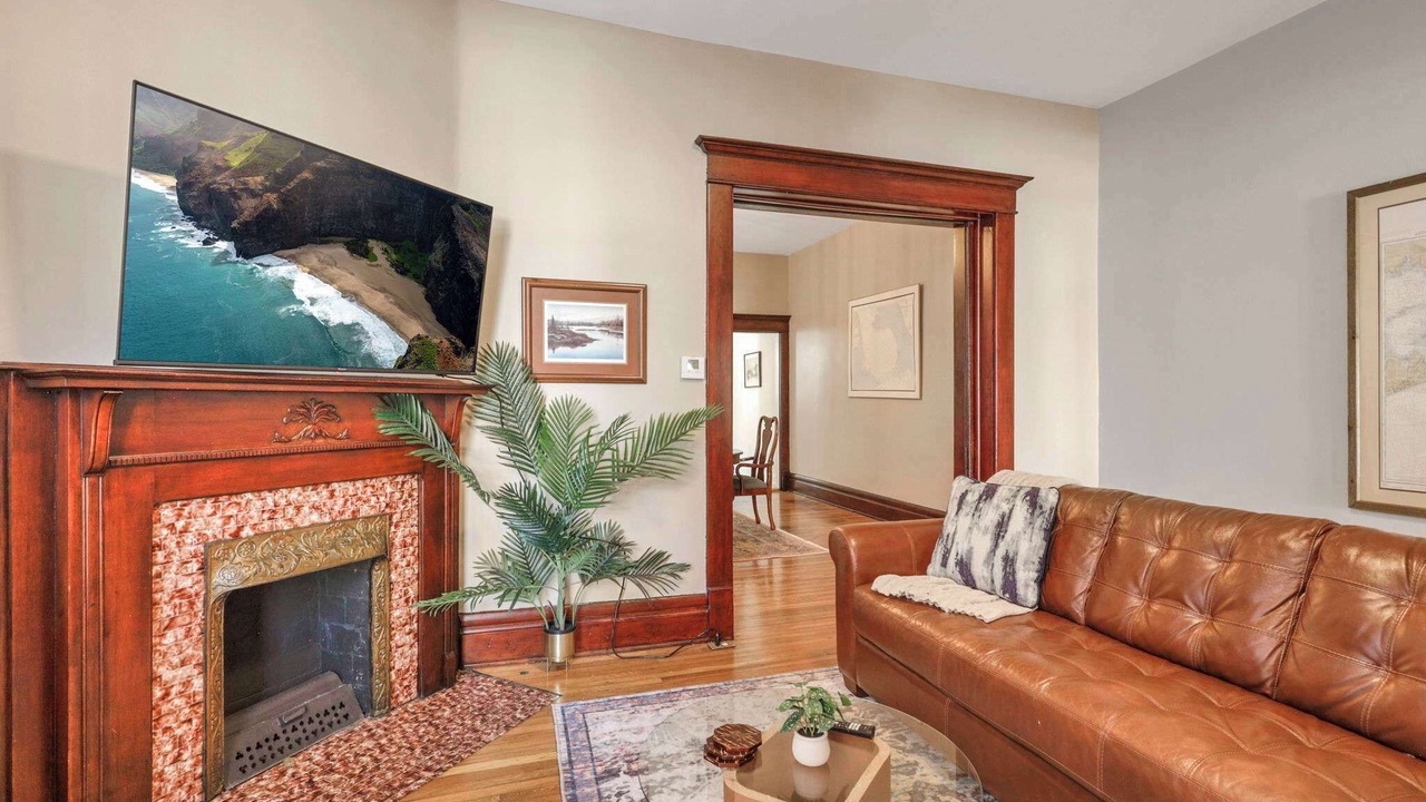 Photo of Livingroom in Victorian Village