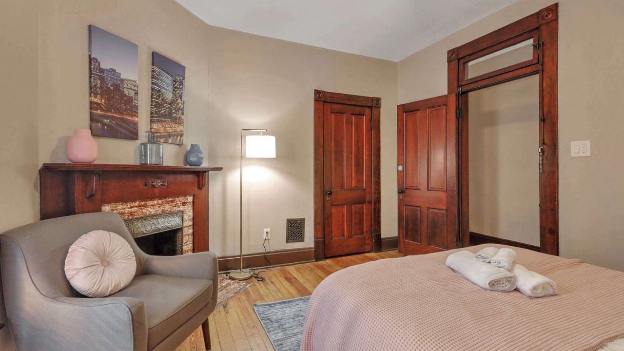 Photo of Bedroom in Victorian Village