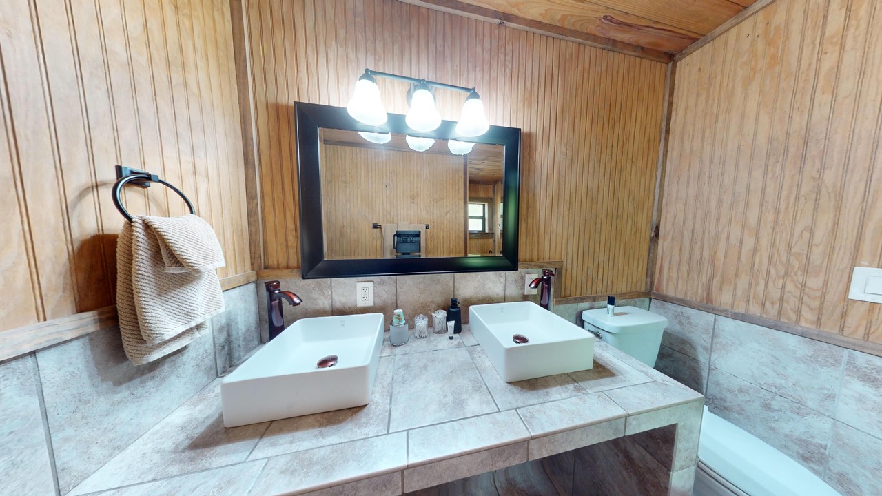 Photo of Bathroom in Ingram