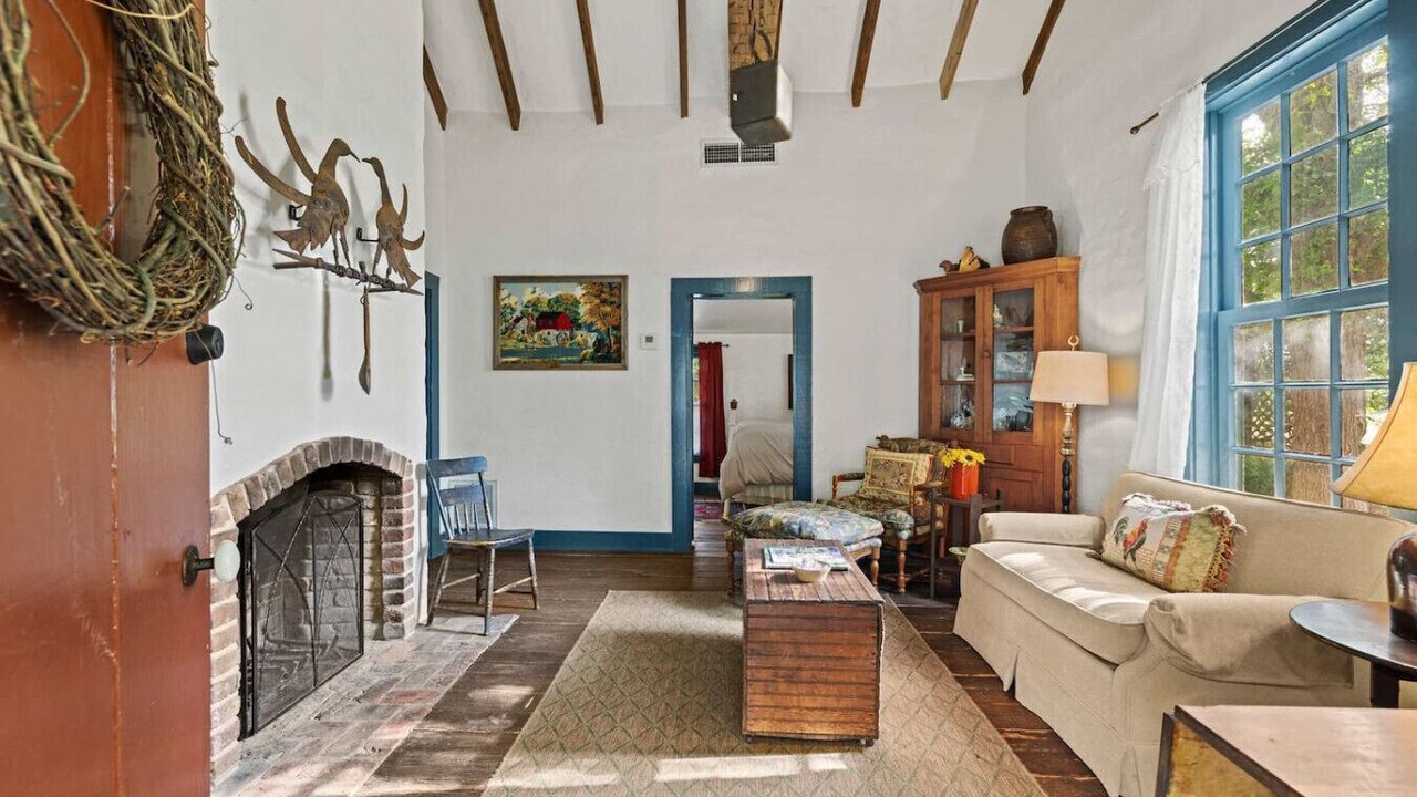 Photo of Livingroom in Fredericksburg