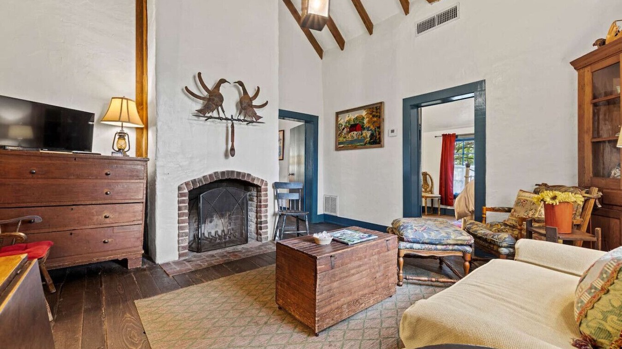 Photo of Livingroom in Fredericksburg