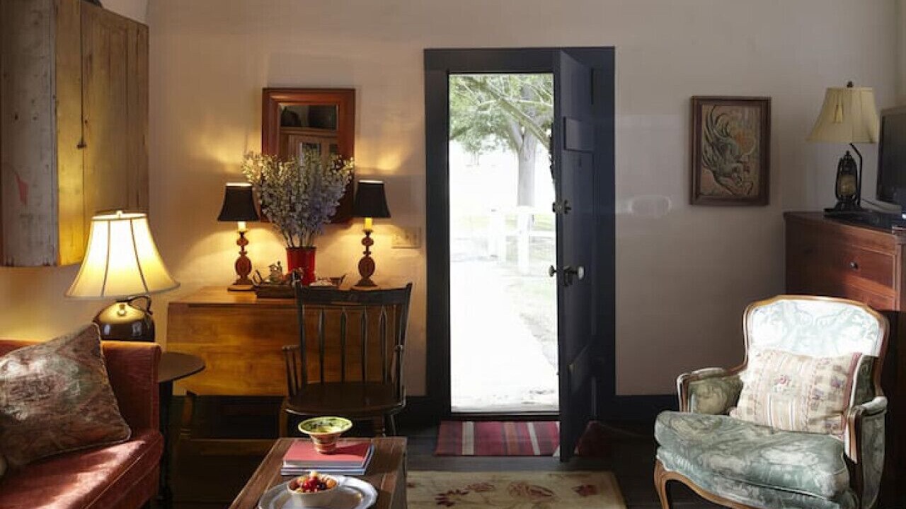 Photo of Livingroom in Fredericksburg