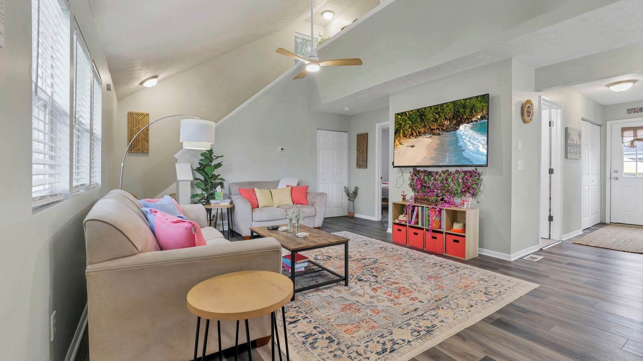 Photo of Livingroom in Buckeye Lake