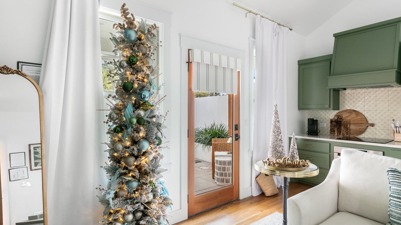 Photo of Livingroom in Fredericksburg