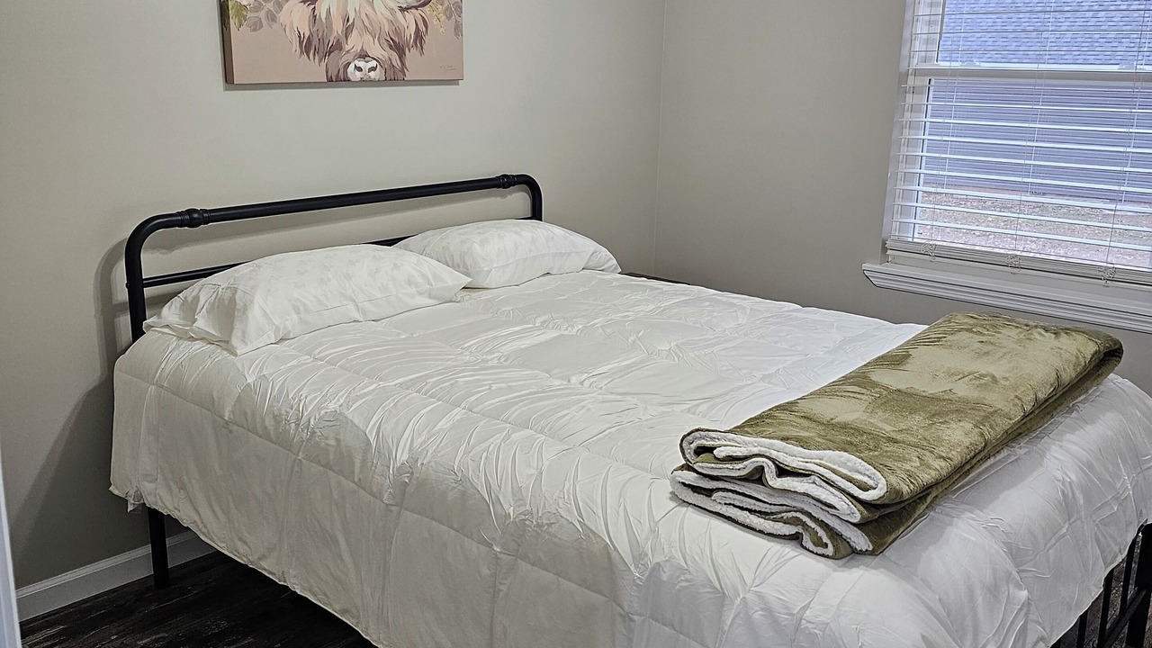 Photo of Bedroom in Irwin