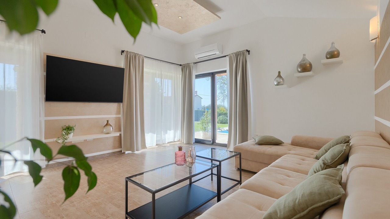 Photo of Livingroom in Buje