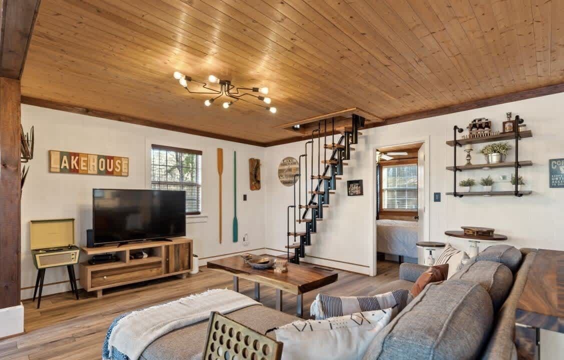Photo of Livingroom in Eatonton