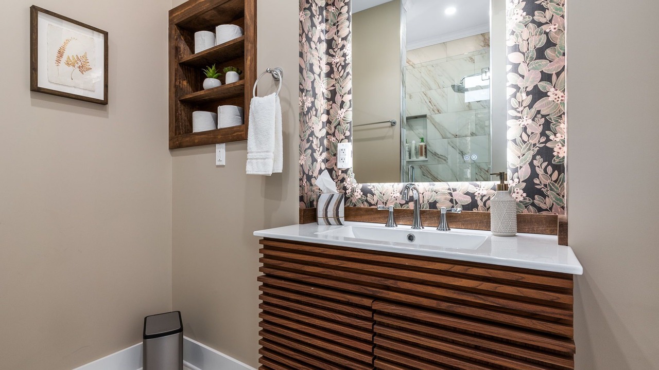 Photo of Bathroom in Weinland Park