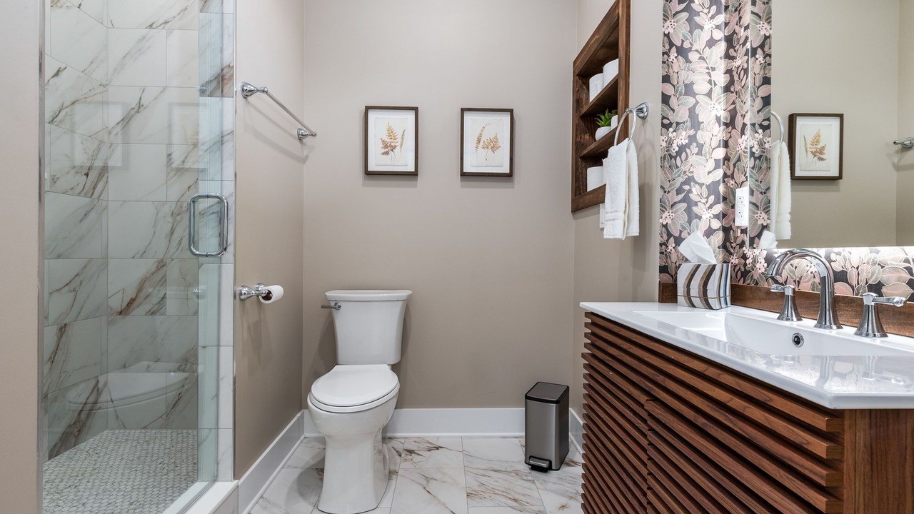 Photo of Bathroom in Weinland Park