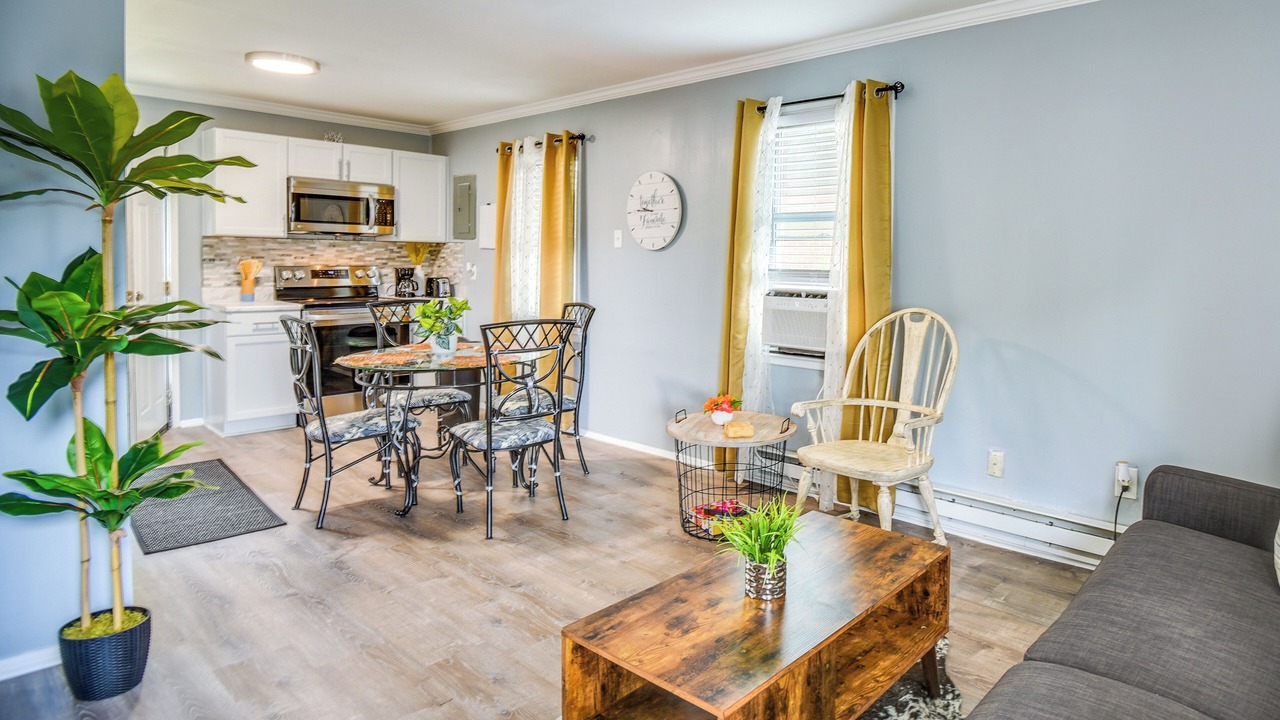Photo of Livingroom in Hampton