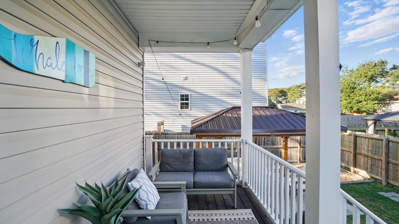 Photo of Patio Balcony in East Ocean View