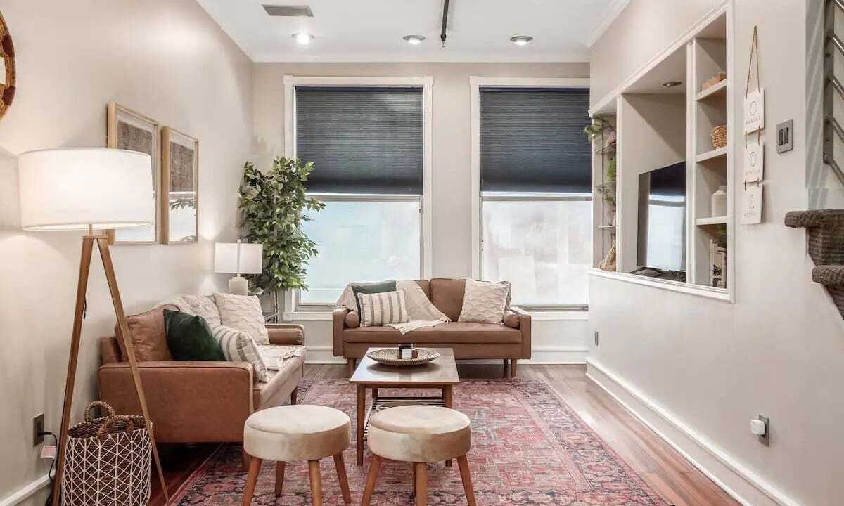 Photo of Livingroom in Victorian Village