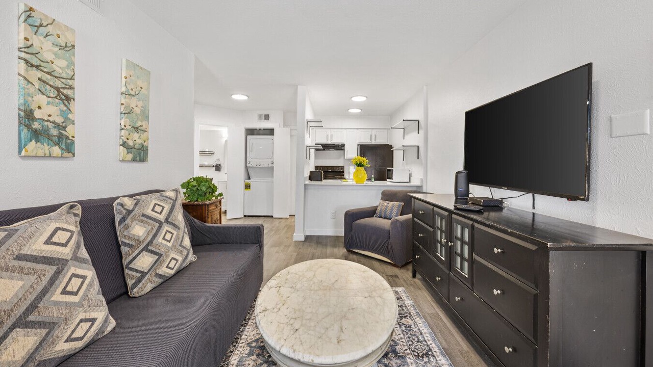 Photo of Livingroom in Park Central