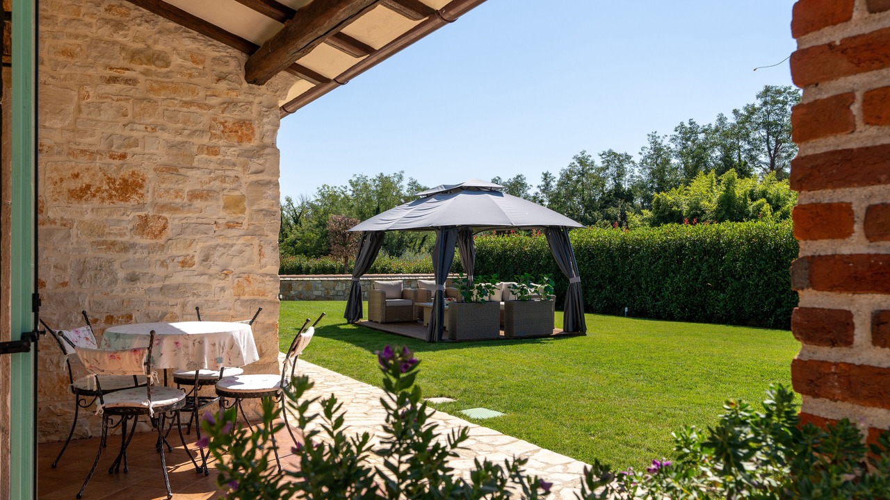 Photo of Outdoor in Mofardini