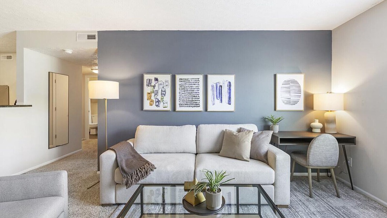 Photo of Livingroom in Lewis Center
