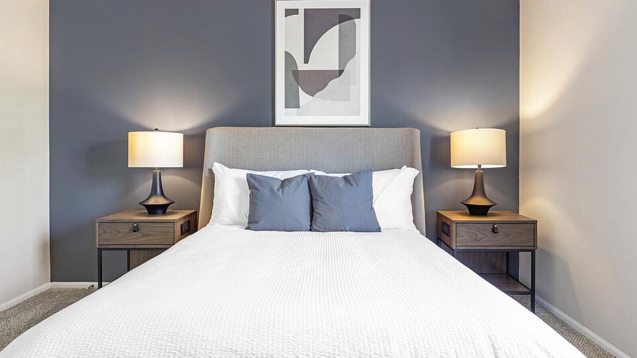 Photo of Bedroom in Lewis Center