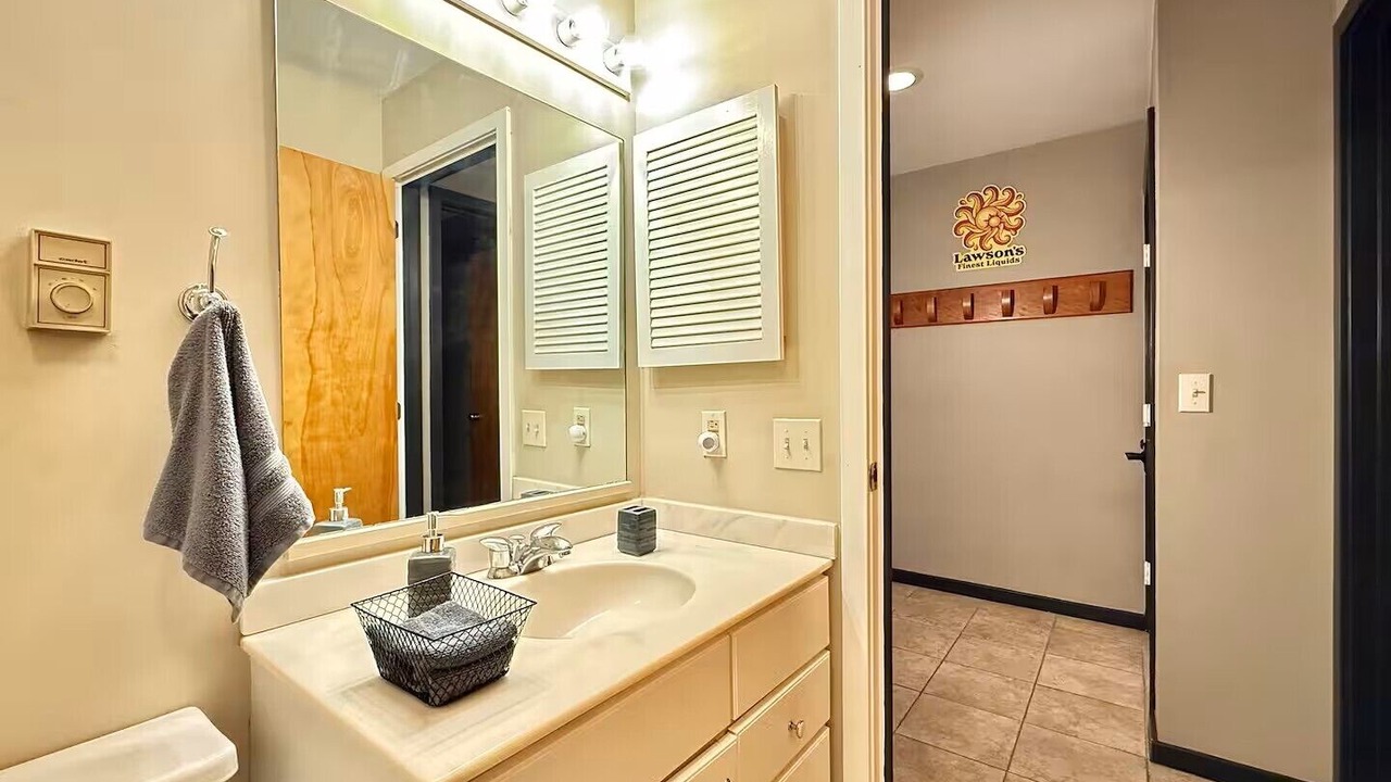Photo of Bathroom in Warren