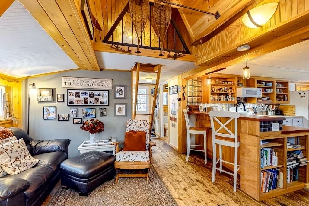 Photo of Livingroom in Carrabassett Valley