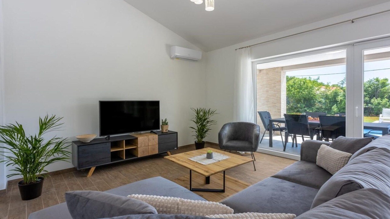 Photo of Livingroom in Brgod