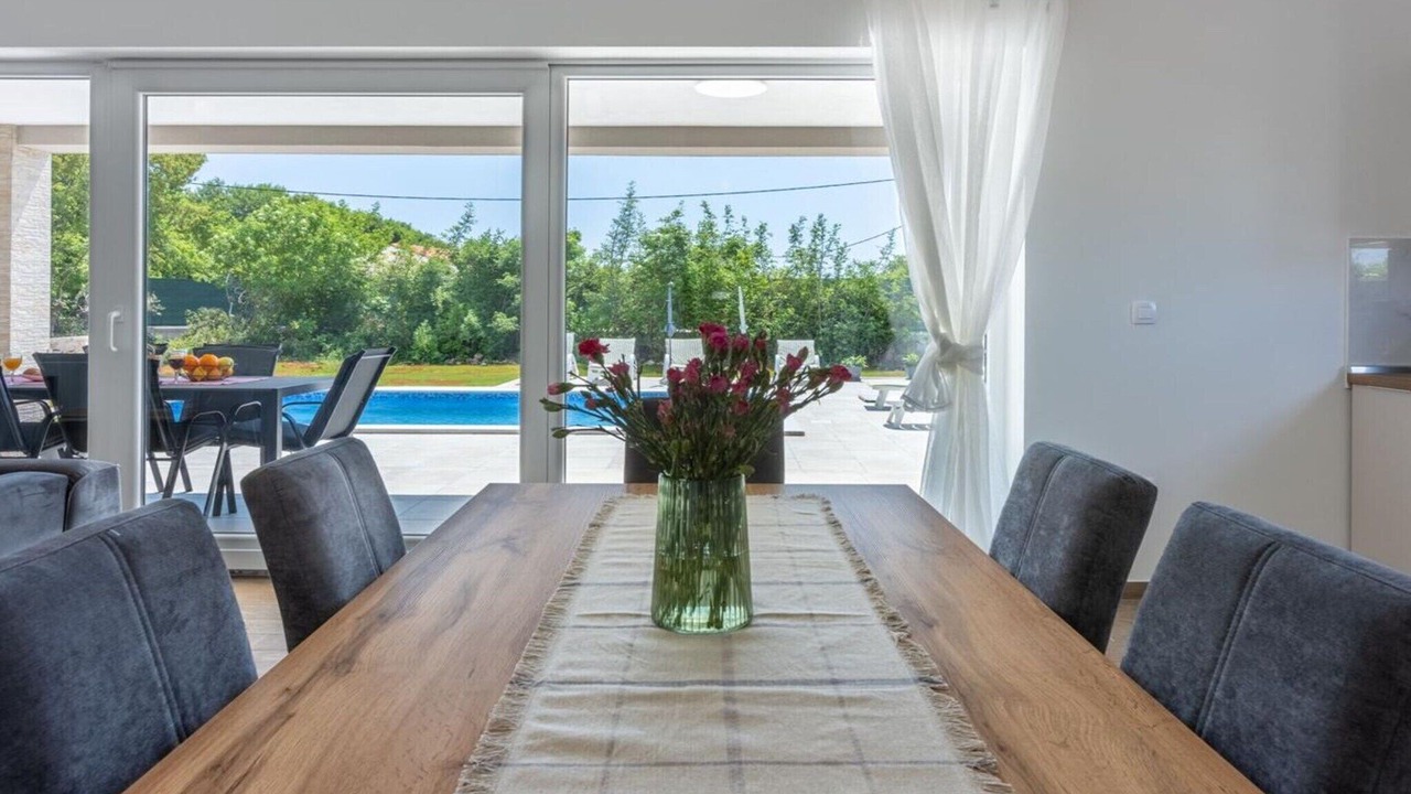 Photo of Livingroom in Brgod