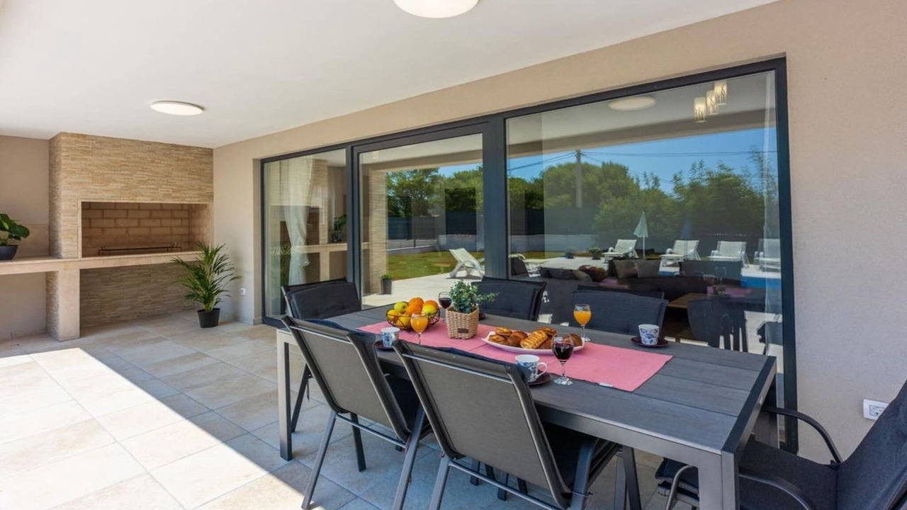 Photo of Livingroom in Brgod