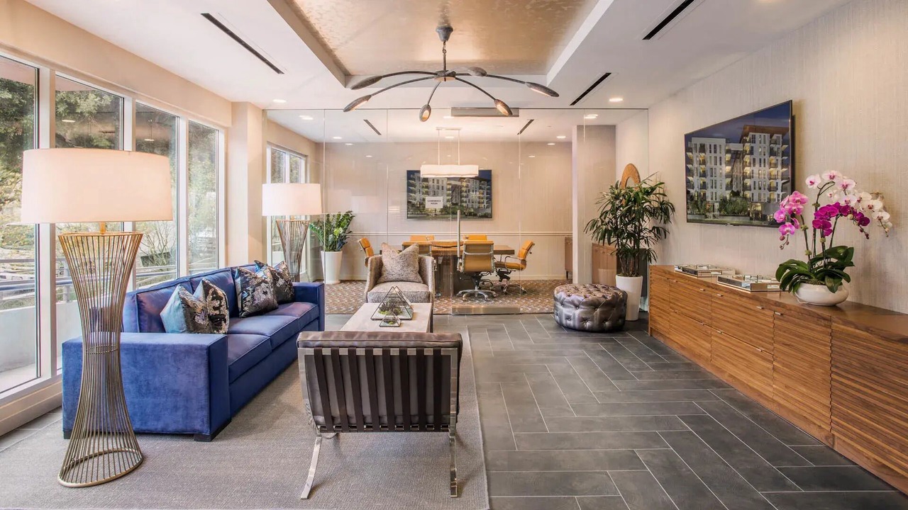 Photo of Livingroom in Wilshire Center