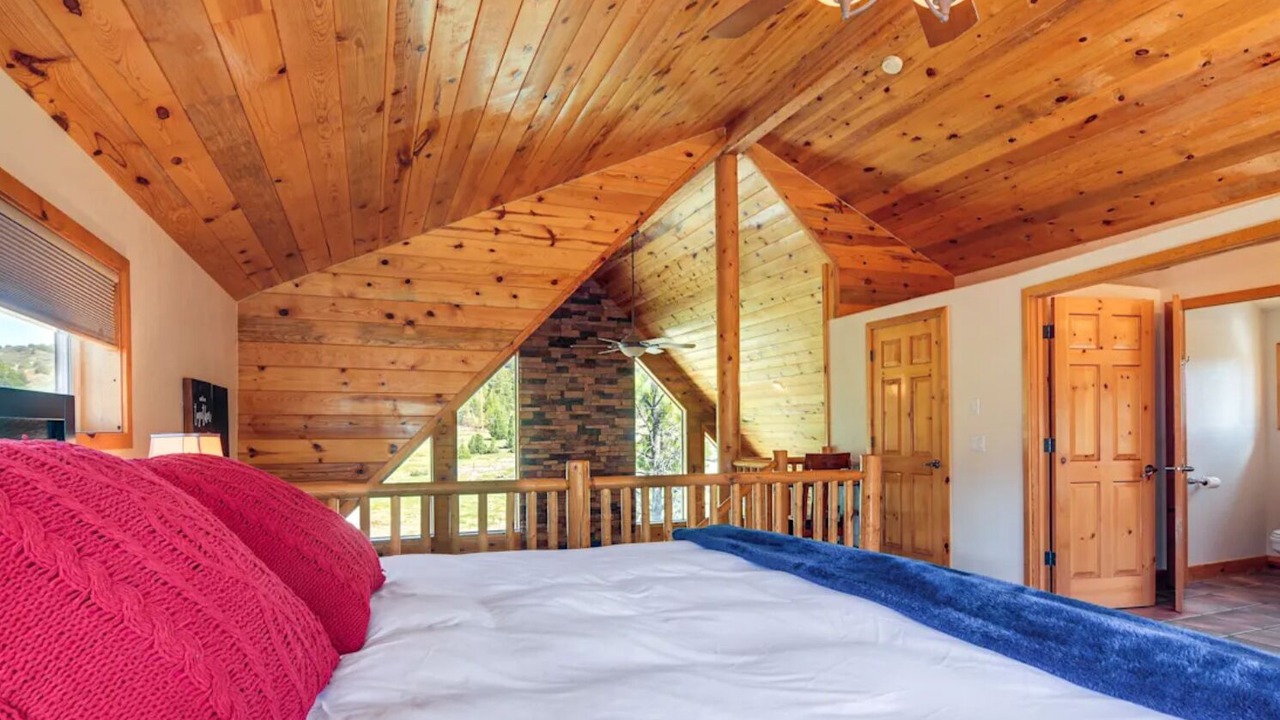 Photo of Bedroom in Long Valley Junction